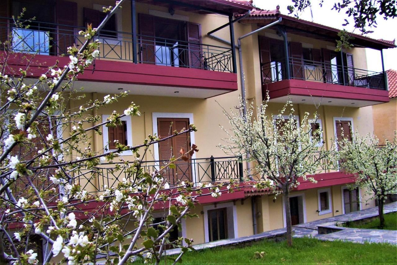 Mainades House Apartment วิตีนา ภายนอก รูปภาพ