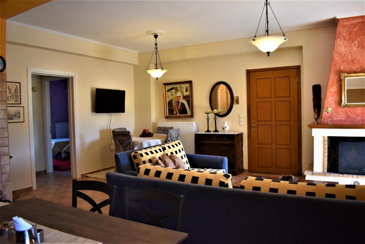 Mainades House Apartment วิตีนา ภายนอก รูปภาพ