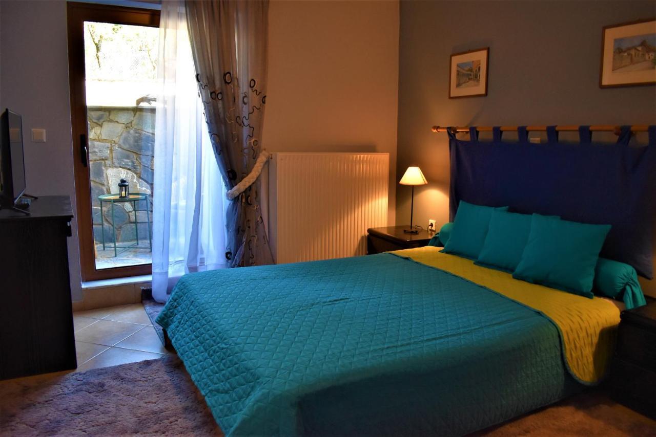 Mainades House Apartment วิตีนา ภายนอก รูปภาพ